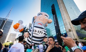 Dario-Oliveira-AE-Protesto-AntiPT-Lula-Pixuleco-1024x625